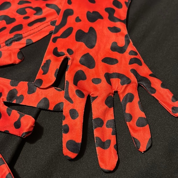 Top - Picture 2 of 3